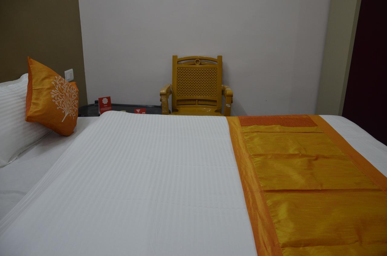 Oyo 7622 Varanasi Stays Exteriör bild