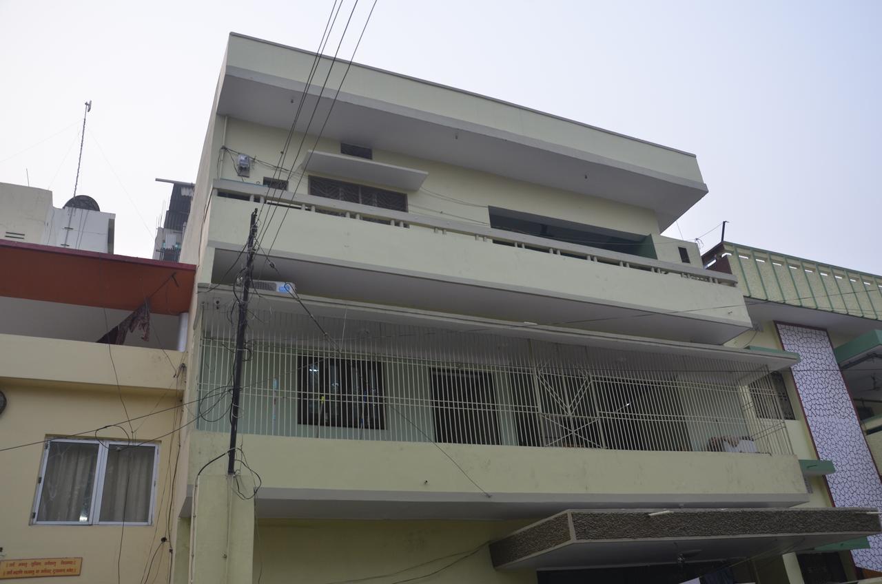 Oyo 7622 Varanasi Stays Exteriör bild