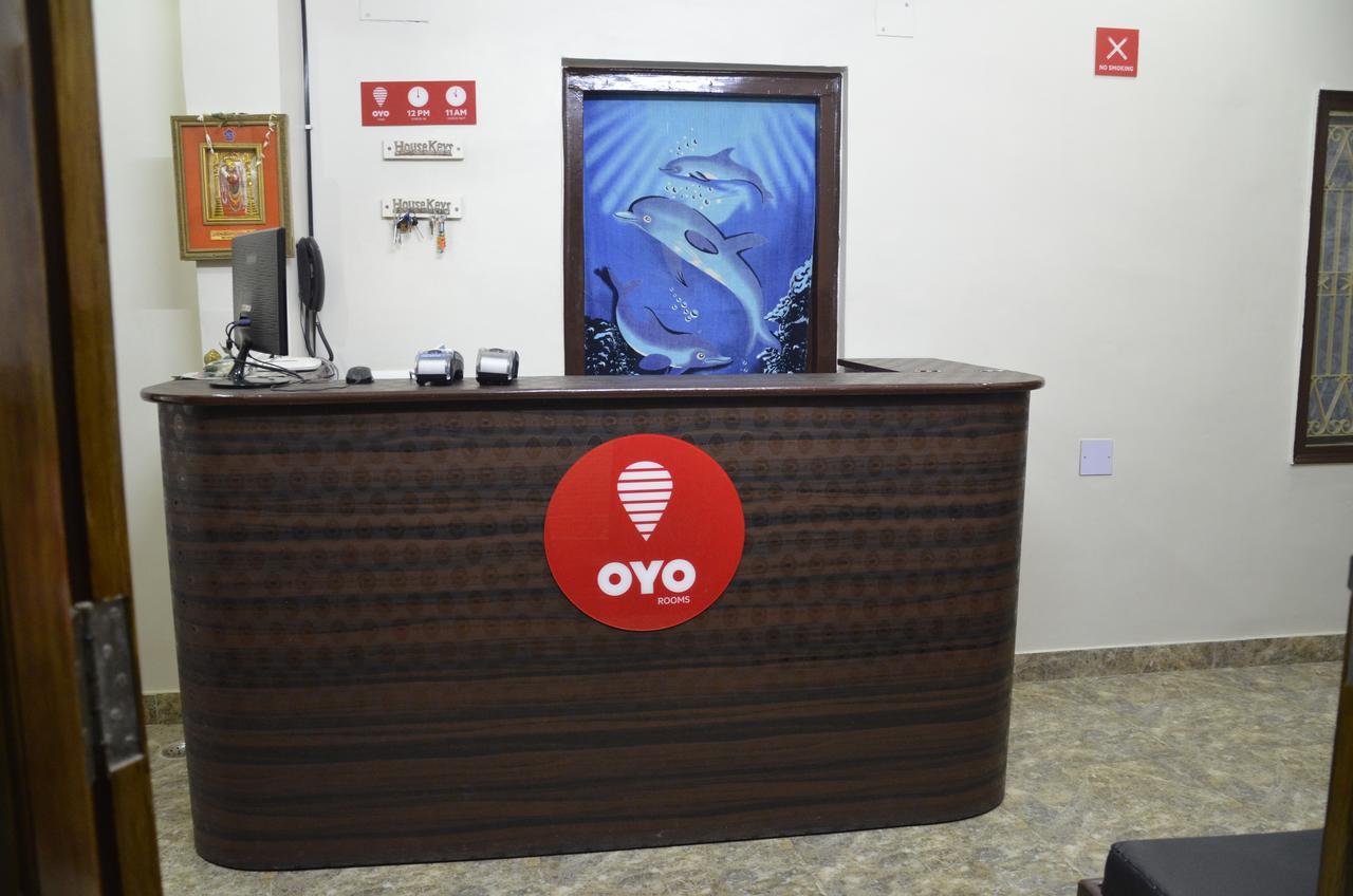 Oyo 7622 Varanasi Stays Exteriör bild